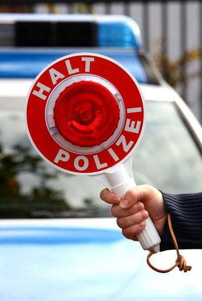 POL-REK: 170728-5 Polizei und Zoll kontrollierten gemeinsam Lastkraftwagen- Erftstadt