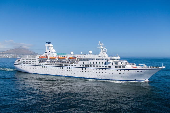 Aus MS ASTOR wird Jules Verne - TransOcean Kreuzfahrten verabschiedet Schiff mit besonderer Farewell-Saison