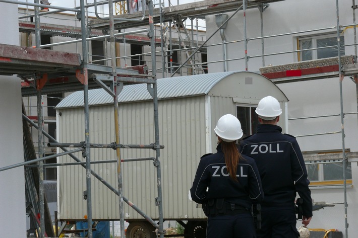 HZA-BS: Zoll entdeckt illegale bosnisch-herzegowinische Arbeiter auf Baustelle in Bad Lauterberg