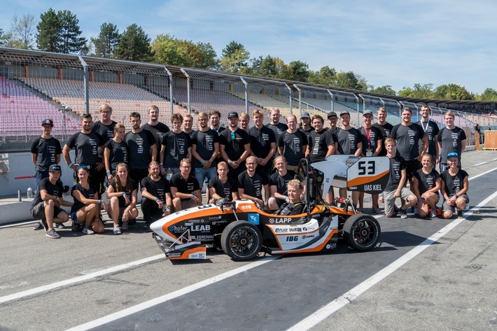 FERCHAU Kiel sponsert Formula-Student-Team Raceyard der FH Kiel