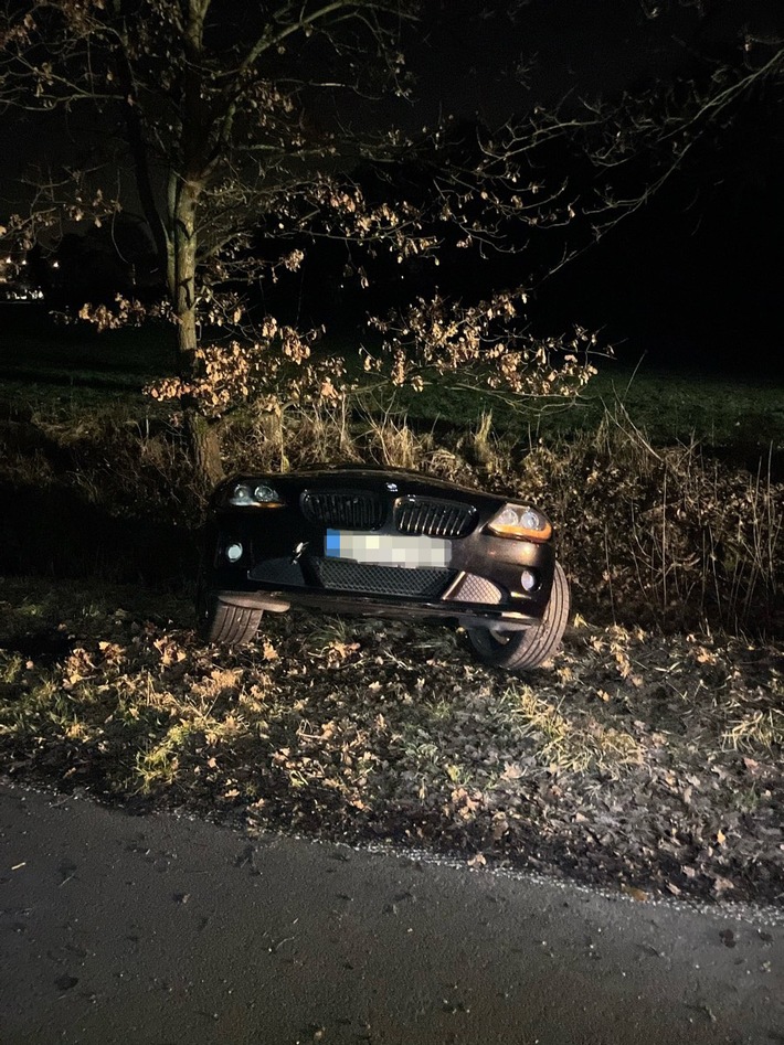 POL-HA: BMW landet im Straßengraben - Unfallhergang unbekannt