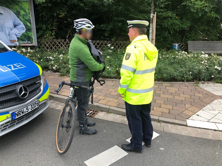 POL-HF: Sicherheit von Rad- und Pedelecfahrern im Blick - Verkehrssicherheitstage "ROADPOL Safety Days" im Kreis Herford