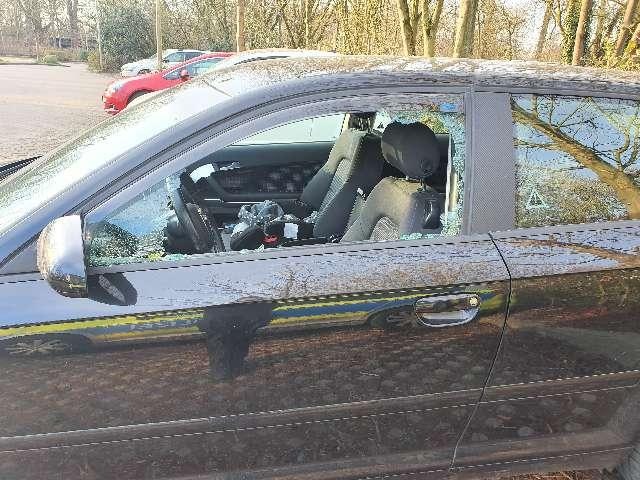 POL-STD: Einbrecher in Stade, Katalysatoren in Stade entwendet, Vier Autos in Buxtehude aufgebrochen, Einbrecher in Neuenkirchen erbeuten Motorsägen