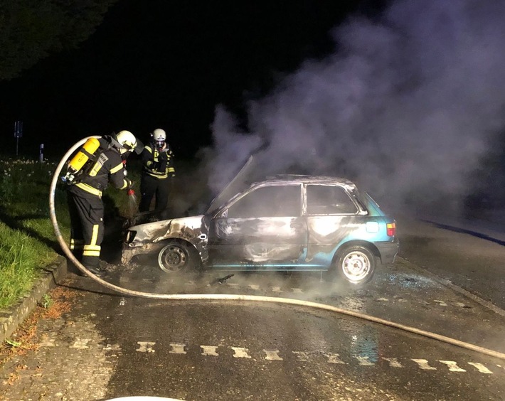 POL-COE: Nottuln, Schapdetten/ Wieder brennt ein Auto