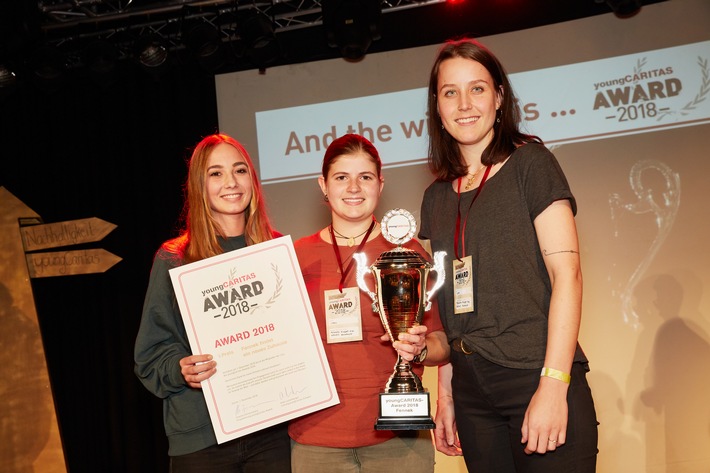 youngCaritas und Faires Lager holen junges Engagement auf die grosse Bühne / Kinderbuch zum Thema Flucht gewinnt den youngCaritas-Award 2018