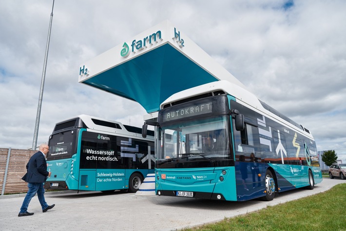 Aus zwei mach zwölf: GP JOULE und eFarm erweitern Wasserstoffbusflotte