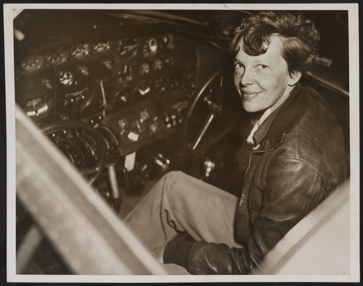 Rätsel um berühmte Flugpionierin gelüftet? National Geographic präsentiert die Dokumentation &quot;Amelia Earhart - Suche nach einer Legende&quot; am 24. November