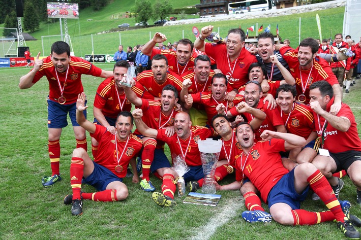 Bergdorf-EM 2012: Spanien ist Europameister / Ein Orakel für die UEFA EURO?