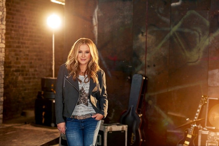 Music loves Fashion: Weltstar Anastacia rockt mit ALDI SÜD