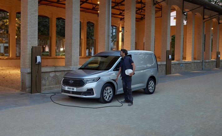 #1 TRANSIT_CONNECT_PHEV.jpg