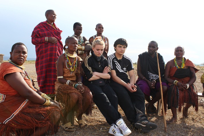 Hyänen statt Hasch - deutsche Teenies in Tansania: &quot;Die strengsten Eltern der Welt&quot; am 22.5.2012 um 20.15 Uhr bei kabel eins (BILD)