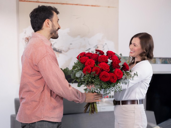 Valentinstag mit Fleurop: Love is in the Air und auf Social Media / Fleurop setzt 2026 erneut auf gezielte Creator-Kooperationen und emotionale Blumenmomente