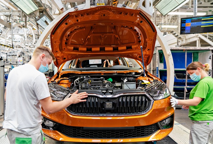 220127-SKODA-FABIA-Production.jpg