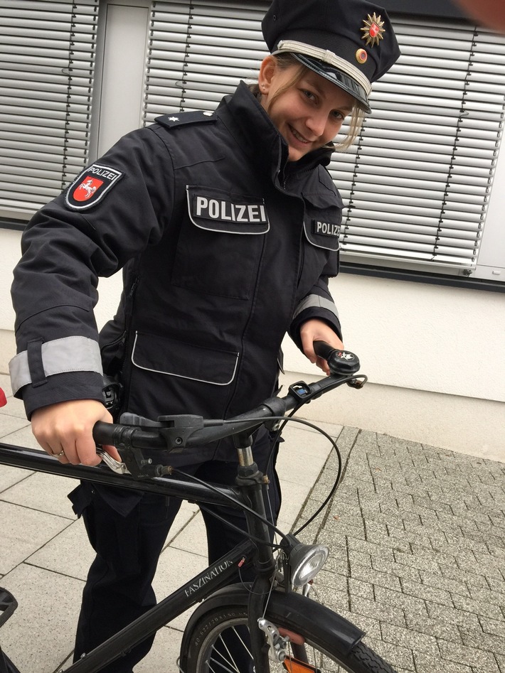 POL-WL: "Sehen und gesehen werden" - Polizei Buchholz kontrolliert Fahrräder