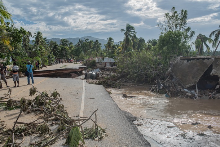 Hurrikan Matthew/Haiti: &quot;Die Menschen wirken müde und entmutigt&quot; / Bündnis &quot;Aktion Deutschland Hilft&quot; verzeichnet geringe Spenden trotz großer Not