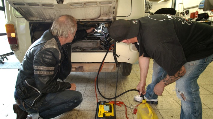 GRIP - Das Motormagazin: "Ein Bulli zum GRIP-Jubiläum - der Umbau beginnt"