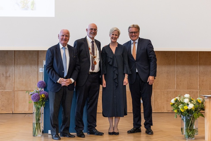 Universitätstag 2024: Entwicklung der Universität und Ehrungen