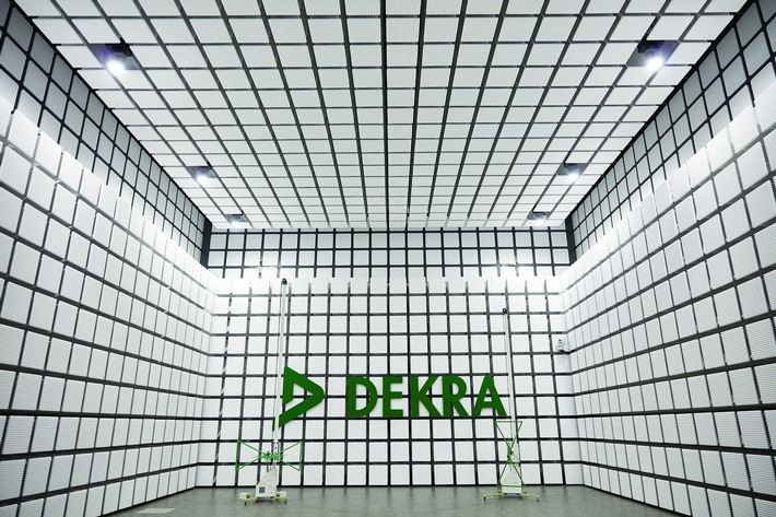 DEKRA acquires CMC testing and certification laboratory in Thiene, Italy / DEKRA continues to expand its EMC &amp; Radio Testing and Certification Services