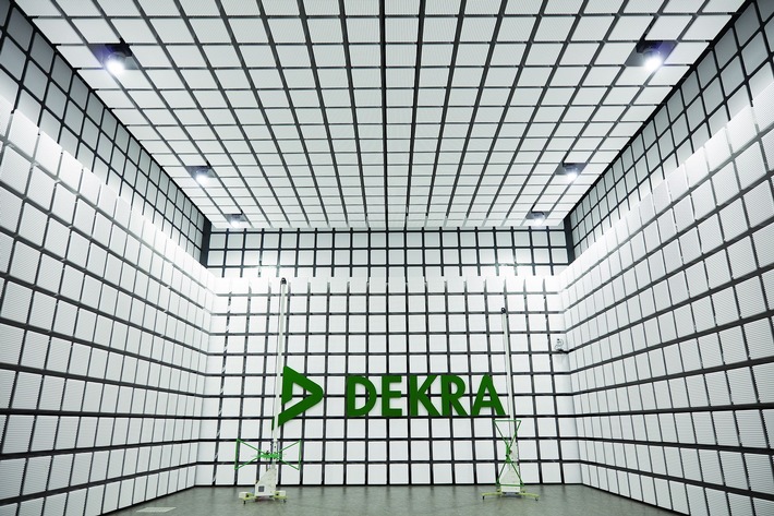DEKRA acquires CMC testing and certification laboratory in Thiene, Italy / DEKRA continues to expand its EMC & Radio Testing and Certification Services