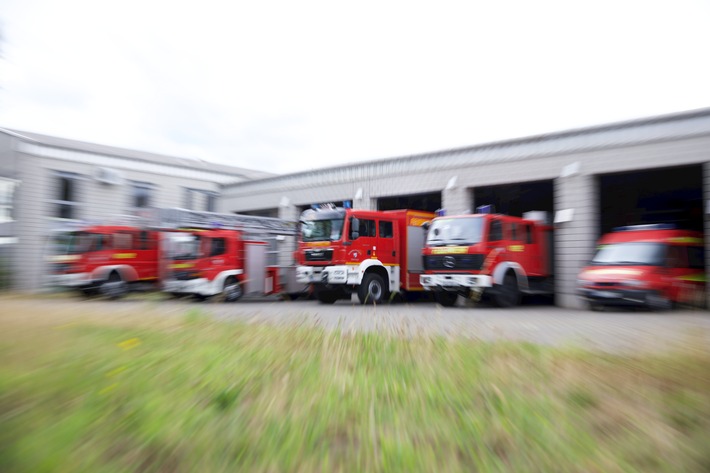 FFW Schwalmtal: Brennender Adventskranz in Wohnung