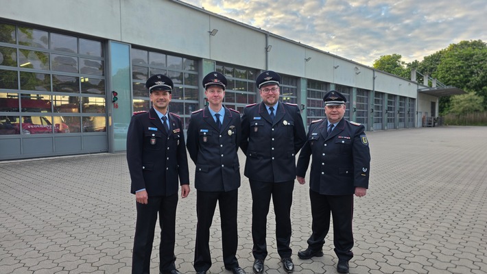 FW Celle: Ehrungen bei der Feuerwehr Celle
