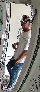 POL-HH: 260605-1. Öffentlichkeitsfahndung nach einem Betrugsdelikt in Hamburg-Stellingen