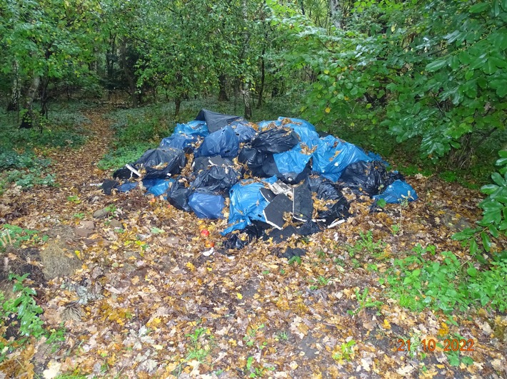 POL-SE: Wedel - Müllablagerung im Eggernkamp