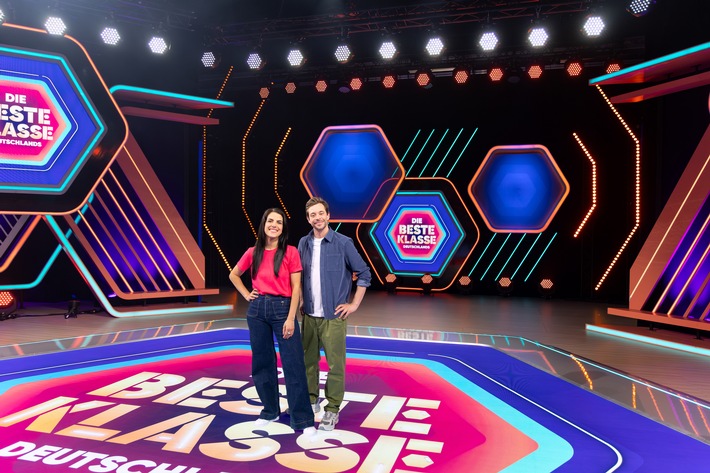 Großes Superfinale bei KiKA: "Die beste Klasse Deutschlands" entscheidet sich am 29. Mai 2026 / Vier Finalklassen, prominente Gäste und Live-Mitquizzen im Kampf um die Trophäe