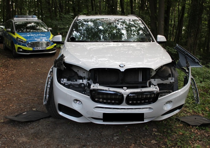 POL-MI: Gestohlener BMW ausgeschlachtet am Wittekindsberg aufgefunden