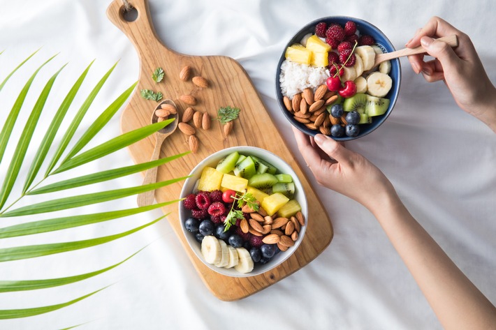 Sommer, Sonne, Selfcare: Warum Mandeln jetzt in jede Wellnessroutine gehören