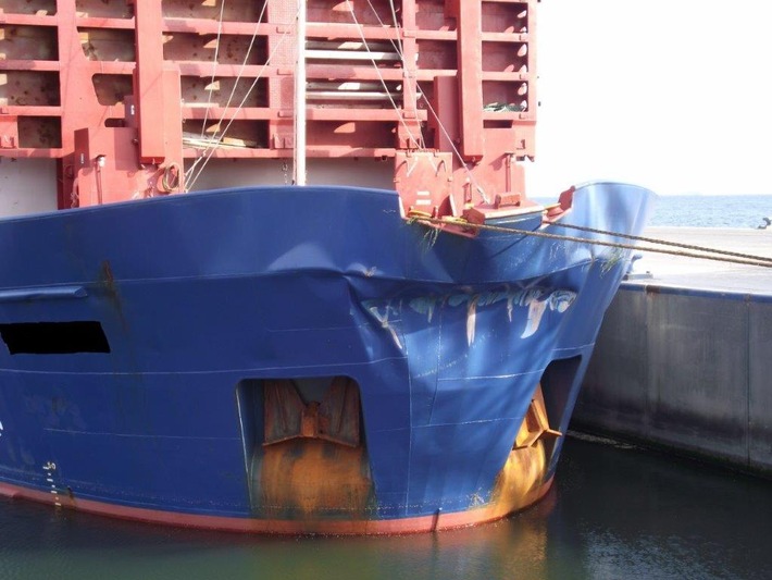 LWSPA M-V: Seeschiff kollidiert im Hafen Vierow mit Pier