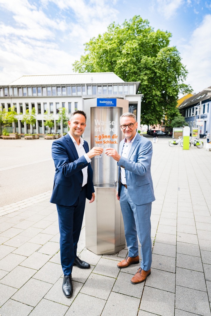 badenova Pressemeldung: Frisches Trinkwasser rund um die Uhr: Mobiler Wasserspender für Lahr