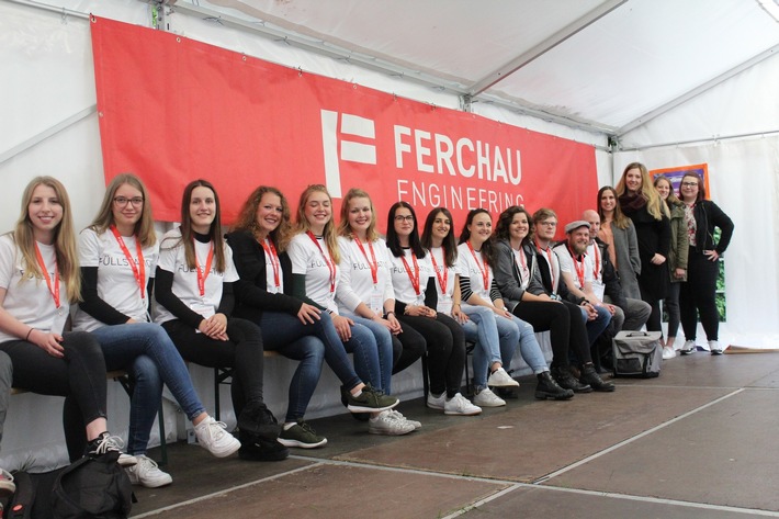 FERCHAU-Niederlassungen Osnabrück und Rheine sponsern Terrassenfest der Hochschule Osnabrück