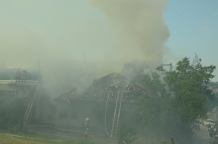 FW-CW: Großbrand in Zimmerei