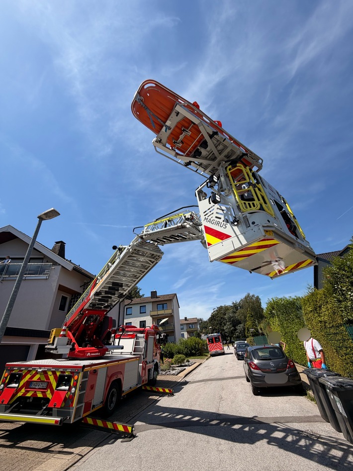 FW-EN: Person ruft aus Wohnung um Hilfe - Feuerwehr öffnet Tür
