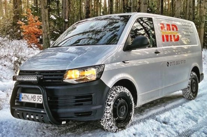 POL-NB: Diebstahl eines Firmentransporters VW T6