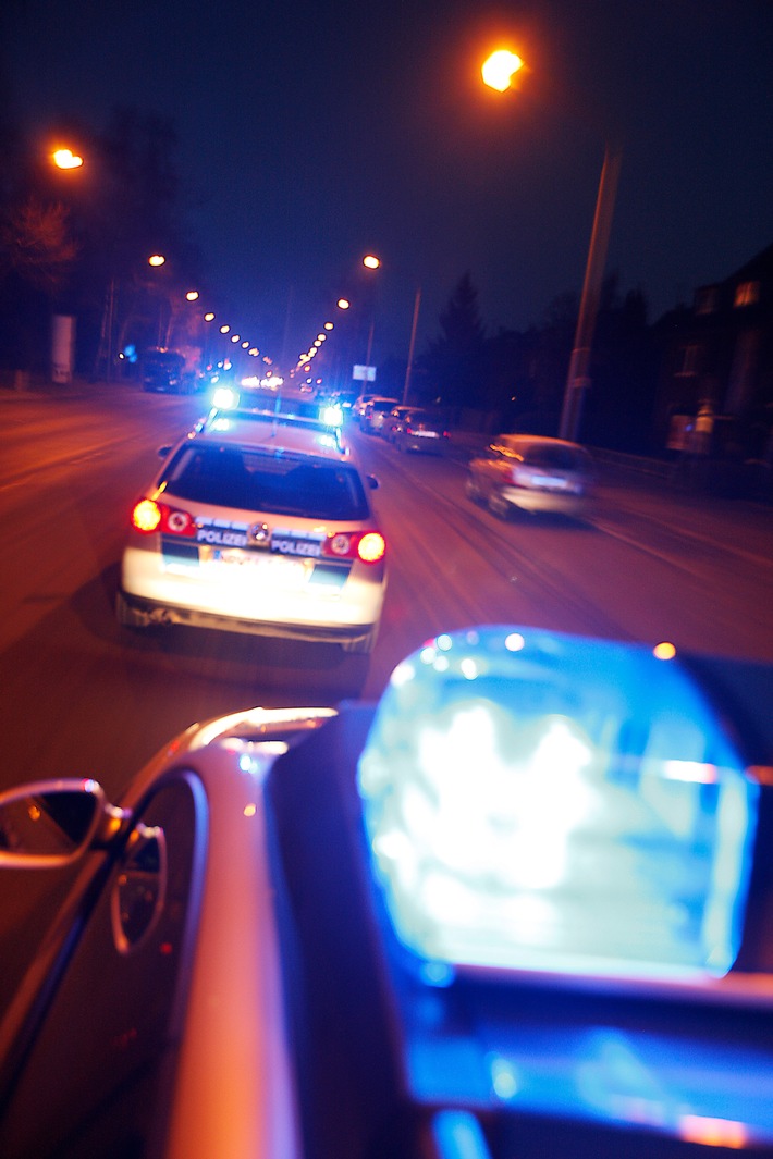 POL-ME: Mann auf einem Autobahnrastplatz ausgeraubt - Langenfeld - 1904130