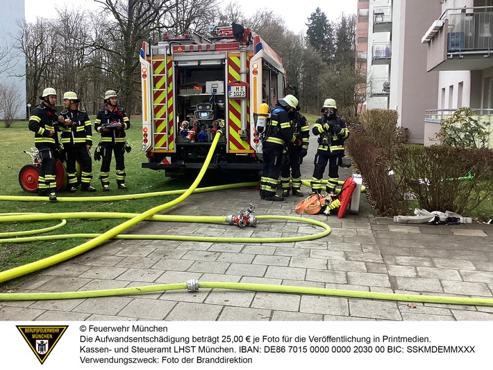 FW-M: Mehrere Wohnungen stromlos nach Kellerbrand (Neuforstenried)