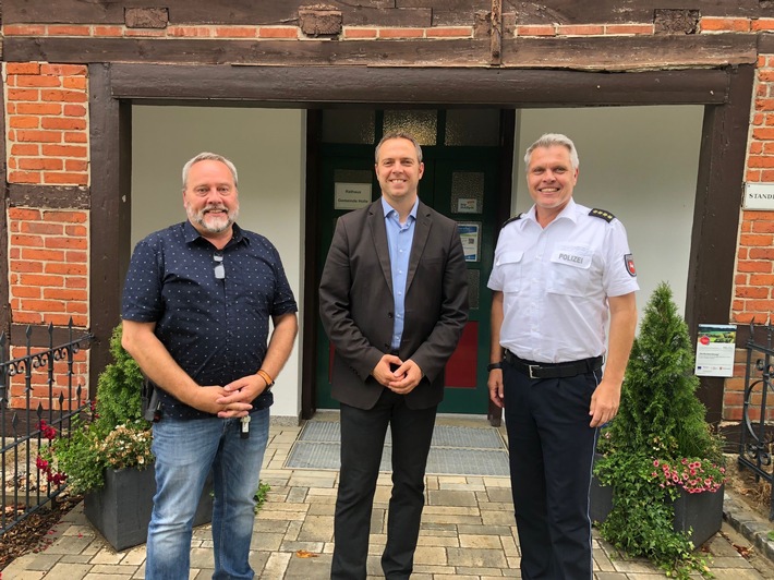 POL-HI: Antrittsbesuch beim Bürgermeister der Gemeinde Holle