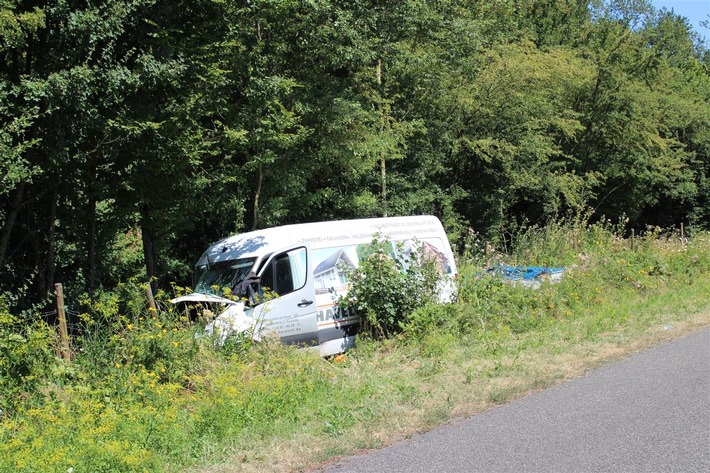 POL-VDKO: § 315 c StGB; Fahrzeugführer schläft während der Fahrt ein