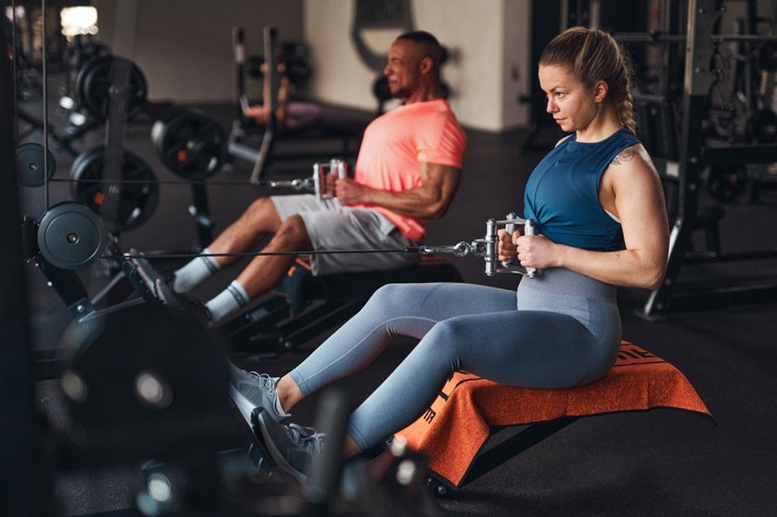 Neueröffnung: Erstes FitX-Studio in Karlsruhe bietet Fitness „For all of us“