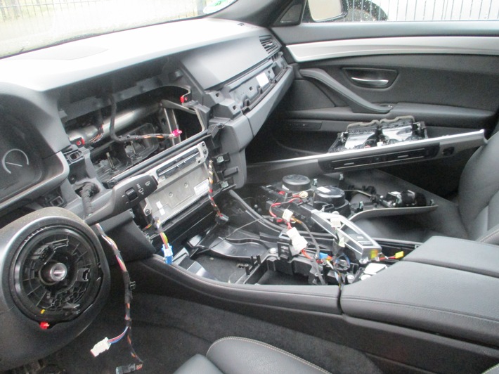 POL-NI: Nienburg-2 BMW aufgebrochen und ausgeräumt