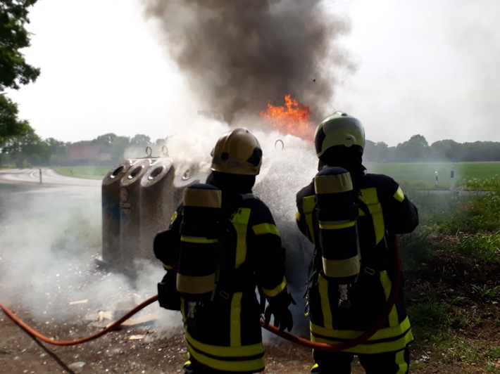 FW-Dorsten: Ein Samstag. Zwei Brandstiftungen.