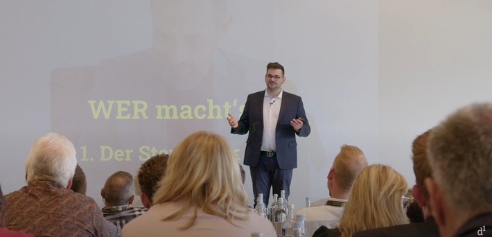 Steuerberater in der Krise: Was tun, wenn kein qualifiziertes Personal mehr kommt? Experte Manuel Moucka liefert die Antwort