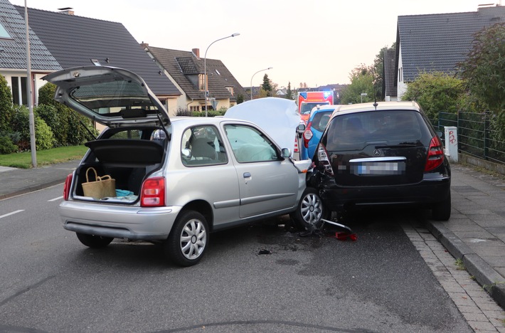 POL-ME: Nach Unfall: Seniorin gibt Führerschein freiwillig ab - Monheim - 1908148