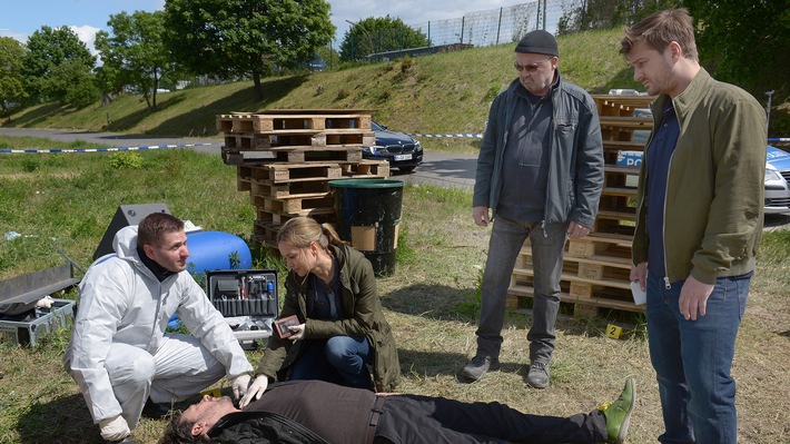 ZDF zeigt "Ein starkes Team - Parkplatz bitte sauber halten" (FOTO)