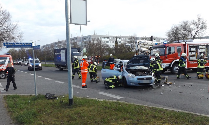 POL-SN: Verkehrsunfall mit schwerverletzter Person