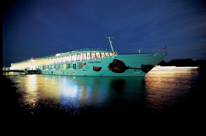 Zum Wiener Weihnachtsmarkt mit dem Kreuzfahrtschiff der A-ROSA Flotte / Die Advents- und Weihnachtsreisen 2006 sind buchbar