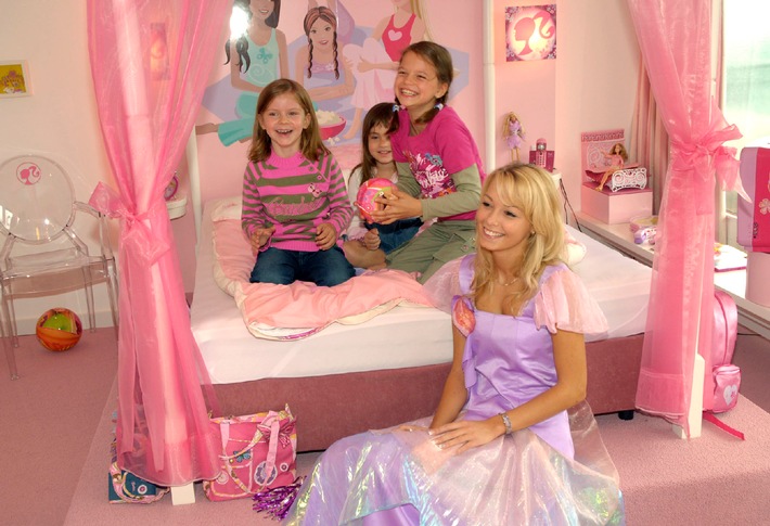 Pink dreams for little girls - Ab sofort wird pink geträumt in Deutschlands erstem Barbie Hotelzimmer