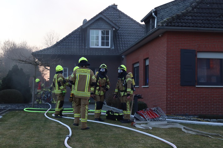 FW Gangelt: Küchenbrand in Einfamilienhaus